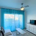 Lejlighed With Sea Views In Benalbeach *