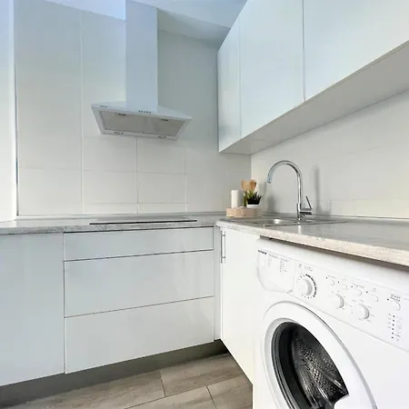 Appartement With Sea Views In Benalbeach Benalmádena