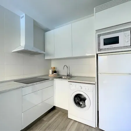 Appartement With Sea Views In Benalbeach Benalmádena