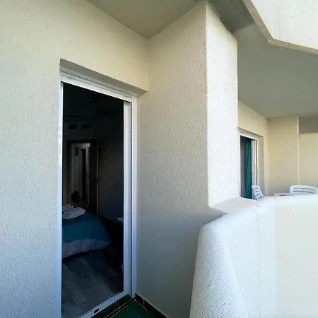 With Sea Views In Benalbeach Appartement