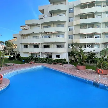 Apartment With Sea Views In Benalbeach