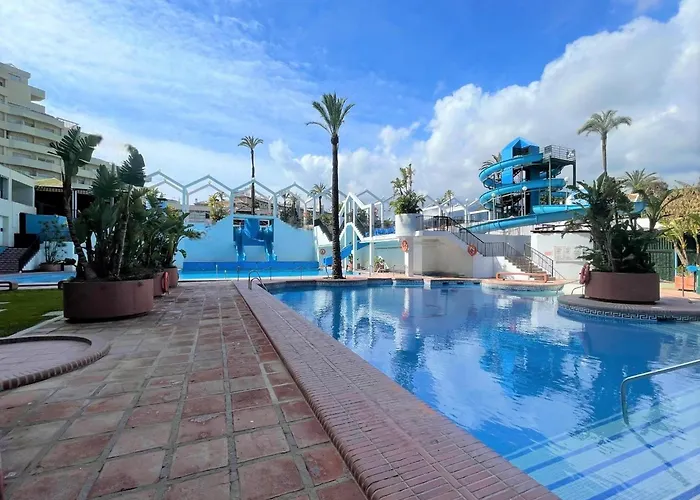 Apartment With Sea Views In Benalbeach Benalmadena