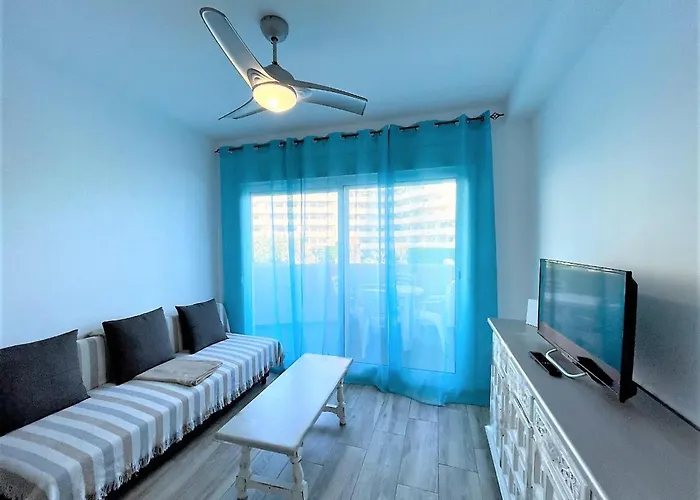 Apartment With Sea Views In Benalbeach Benalmadena