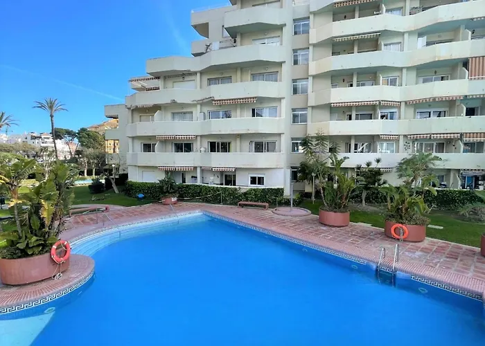 Apartment With Sea Views In Benalbeach
